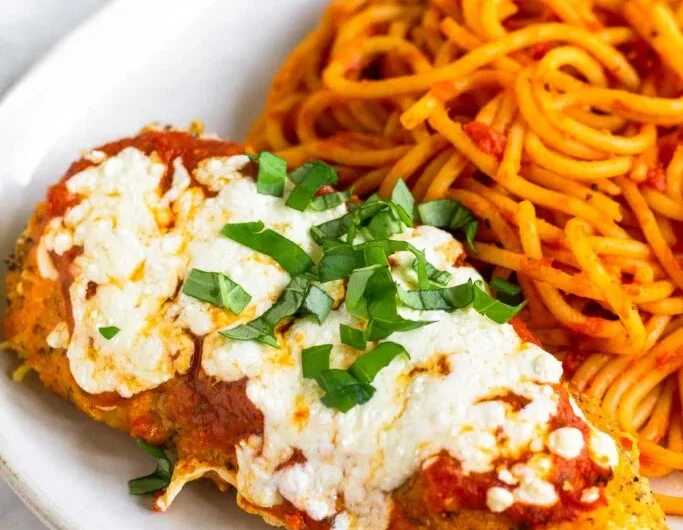 Pollo a la parmesana en freidora de aire (sin gluten)